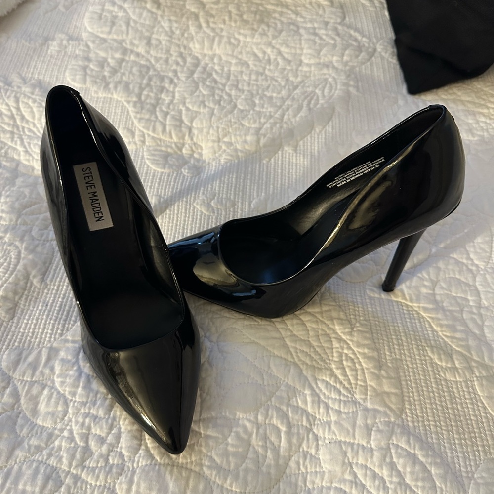 Steve Madden Black Patent Heels